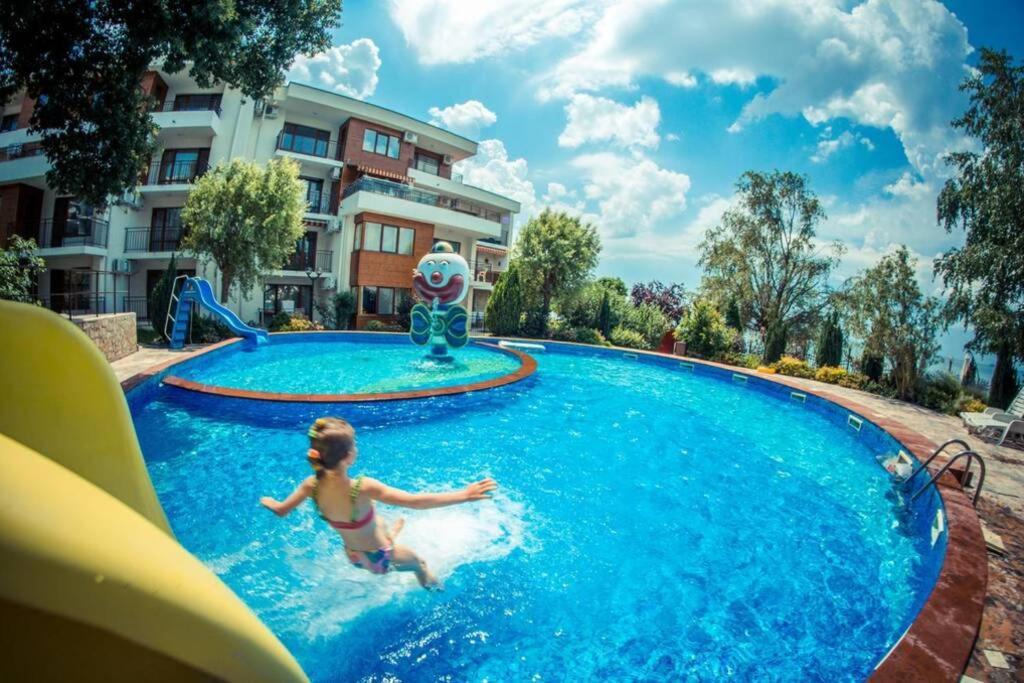 Messambria Fort Beach - Premium Apartments Елените Екстериор снимка
